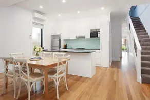 RIPPLES-hosted by:L'Abode Accommodation - Image 2