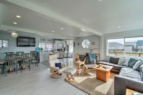 Coastal Retreat: Deck, Ocean Views + Walk to Beach - Image 4