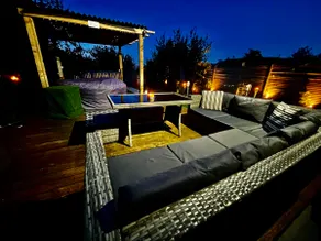Sleeps 10-12 Snowdonia North Wales Nr Zip World - Image 2