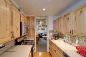 Walk to Water St & River: Quaint Saugatuck Apt - Image 5
