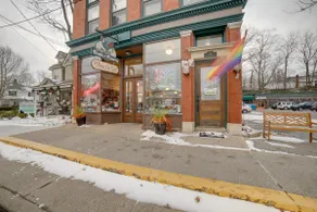 Walk to Water St & River: Quaint Saugatuck Apt - Image 3