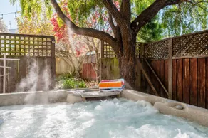 Amazing Beach House w/ Jacuzzi and Fire Pit - Image 2