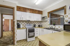 Retro at Riverview - Image 5