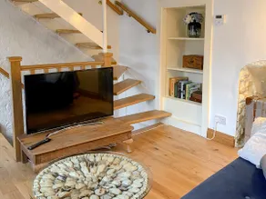 Fisherman's Cottage - Image 2
