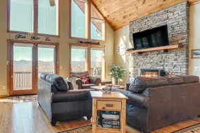 Redesignet Cabin w / Pvt Pool - 6 miles til Helen! - Image 3