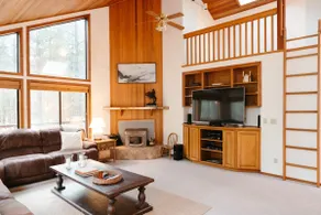 Large Black Butte Home With Private Hot Tub - Image 3