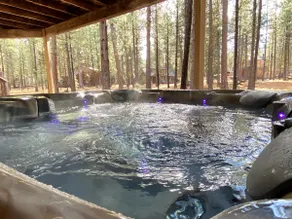 Large Black Butte Home With Private Hot Tub - Image 2