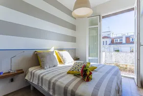 MY CASA - FLEURS 22 - City Center - Modern w Terrace - Image 4