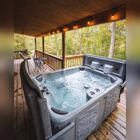 Wooded Pet Friendly Cabin w/ Hot Tub & Fireplace - Image 5