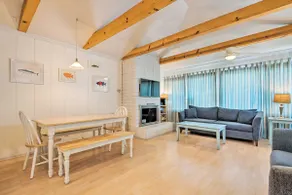 Central Catalina Cottage: Walk to Ferry & Eateries - Image 3