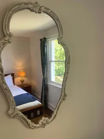 The Baker's Cottage in the Heart of Richmond Sleeps 6 - Image 5