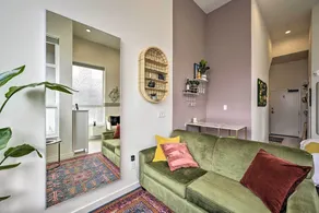 Stylish Ballard studio 15 mins from Space Needle - Image 2