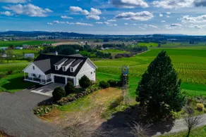 360 Degree Vineyard Views, Four Master Suites, Free Wine Tastings for Group, Ping Pong, Fire-Pit - Image 5
