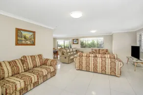 44 Oaks Avenue, No: 4 - Image 4
