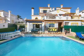 Villa méditerranéenne \"Calipso\" avec Wi-Fi, terrasse et piscine - Image 2