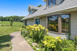 NY! Tranquil Family Home - 14 mi til Springfield! - Image 3
