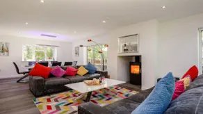 Ultra luxuriöse Villa mit eigenem Whirlpool, Spielzimmer und 3 Badezimmern. - Image 2