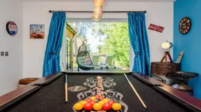 Ultra luxuriöse Villa mit eigenem Whirlpool, Spielzimmer und 3 Badezimmern. - Image 5