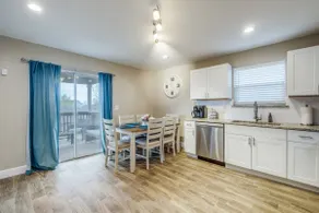 BMT Stay | 4BR Near Lackland Seaworld - Image 5