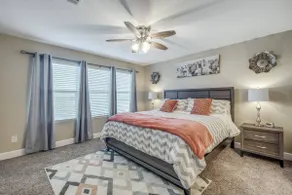 BMT Stay | 4BR Near Lackland Seaworld - Image 2