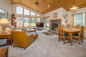Spacious home on golf course w/views & fireplace - Image 2