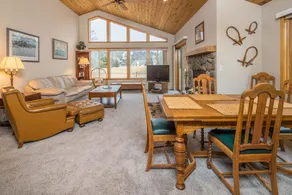 Spacious home on golf course w/views & fireplace - Image 5