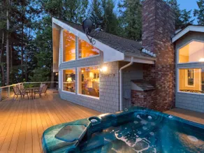 Waterfront! Near Roche Harbor! Hot Tub! (SSH) - Image 2