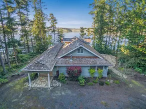 Waterfront! Near Roche Harbor! Hot Tub! (SSH) - Image 3