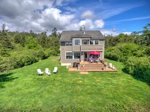 NOUVELLEMENT LISTÉ!! STYLE NANTUCKET AVEC VUE SUR L'EAU PEAK-A-BOO (Kanaka Bay) - Image 2
