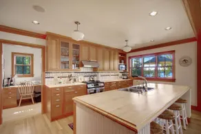 Near Roche Harbor - Cape Cod style home! WBV - Image 5