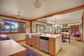 Near Roche Harbor - Cape Cod style home! WBV - Image 4