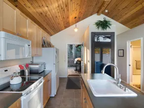 Cozy Waterfront Cabin! (GBH) - Image 5