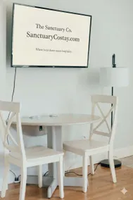 Functional Apartment Near Downtown Bristol - Image 2