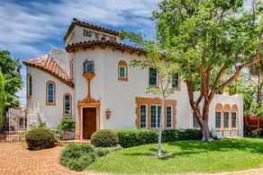 Villa Blanca - Saltwater Serenity + Private Casita - Image 2