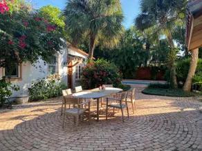 Villa Blanca - Saltwater Serenity + Private Casita - Image 5