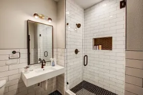 Stuart - Stylish 2-Bedroom Apartment - Image 5