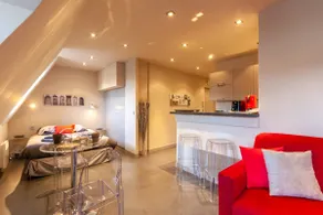Apartment with parking on Place de Morny - Image 2
