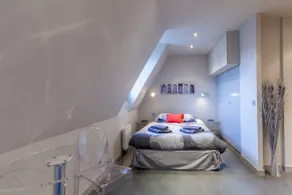 Apartment with parking on Place de Morny - Image 3