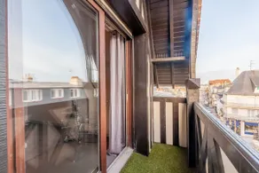 Apartment with parking on Place de Morny - Image 5