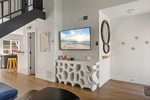 Geometric Loft renovated, hip, pets, poolspa - Image 5