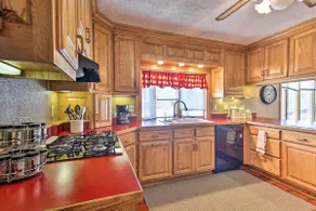 Simple Cranberry & Wine Farm Home w/ Fire Pit! - Image 2