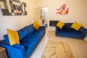 Sandgate 2-Bed Apartment in Ayr central location - Image 2