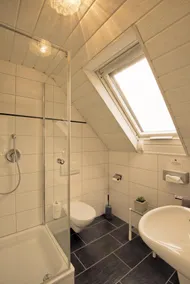 Apartment-Private Bathroom-Balcony-Apartment - Image 4
