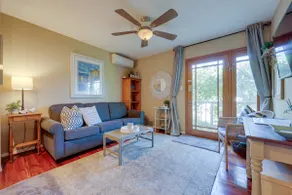 16 Mi to Beaches & Wineries! Chic Peaceful Retreat - Image 3