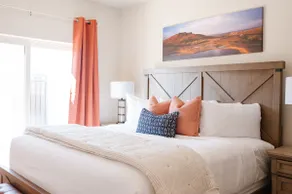 🐶 Happy Tails – Dog-Friendly Getaway Near Zion with Pool Access – Relax, Play, and Stay Cool! - Image 4