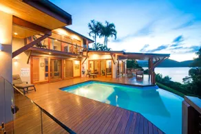 Amazing Whitsunday Views at High Tide - Image 2