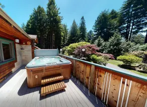 Raven Ridge Retreat ~ Privat redwoodskov, boblebad og pejs, parkindstilling. - Image 2