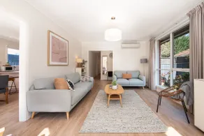 Charming Cottage in Beautiful Hampton - Image 3