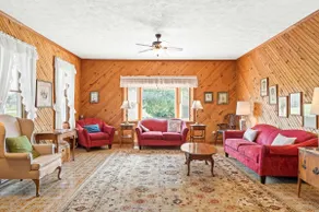 Country Lodge for 18, With Pool and Pond, Near Ark - Image 3
