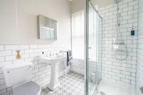 3 Darnborough Street - Image 3